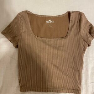Hollister Women's Tan Ribbed Crop Top